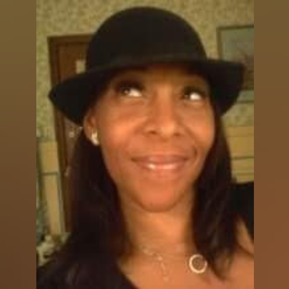 Meet your Posher, Bridgette - Picture 2 of 2